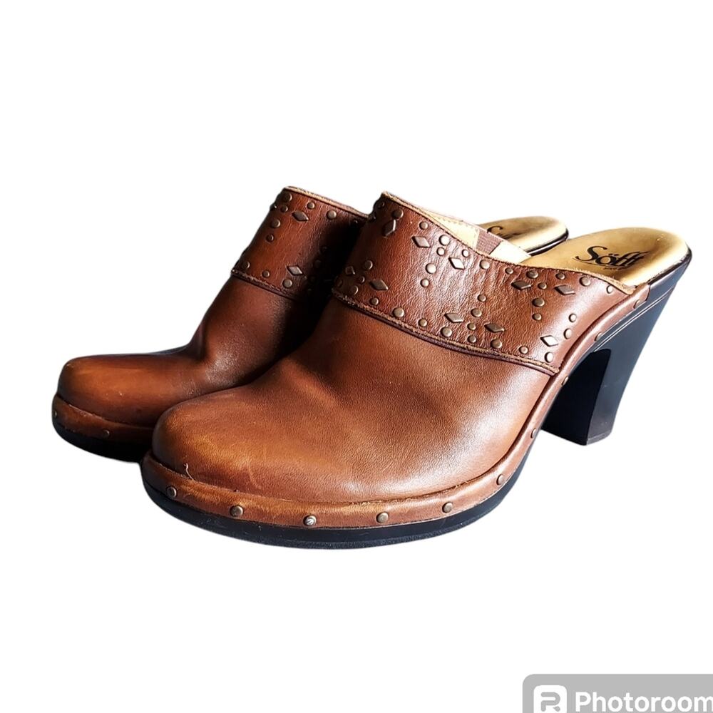 Sofft Brown Leather Mules With Subtle Geometric Studs and Nail Head Seams Sz 8.5